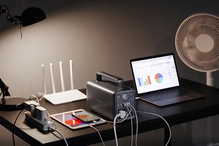 Trạm sạc dự phòng Yoobao EN300WLPD 72000mAh AC 220V 300W