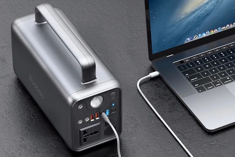 Trạm sạc dự phòng Yoobao EN300WLPD 72000mAh AC 220V 300W