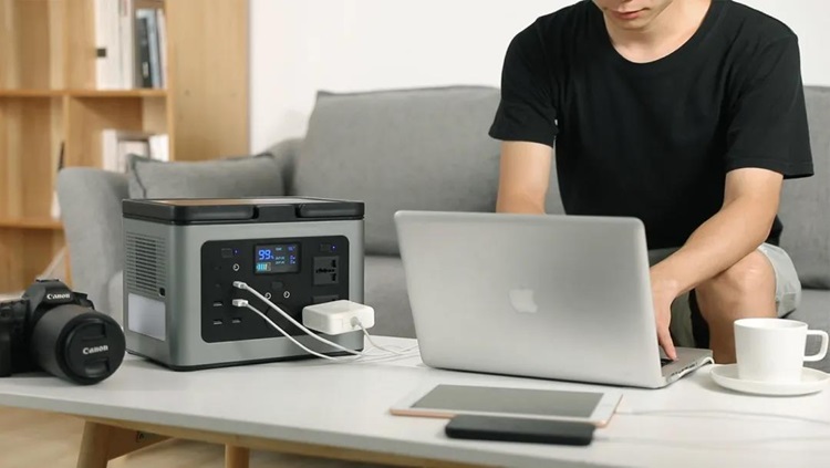Yoobao giới thiệu các trạm phát điện di động công suất 100W-2000W tại triển lãm IEAE 2021