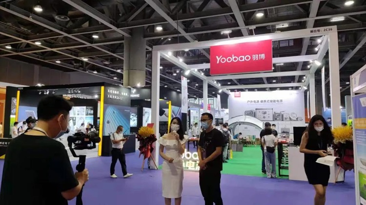 Yoobao giới thiệu các trạm phát điện di động công suất 100W-2000W tại triển lãm IEAE 2021