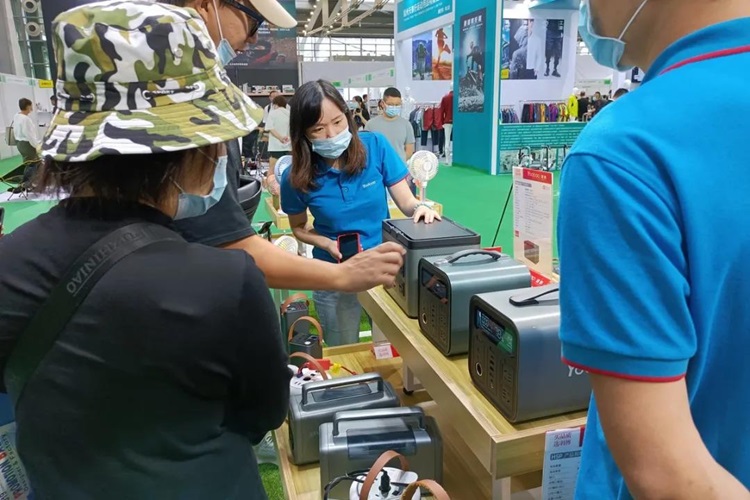 Khai mạc triển lãm thể thao ngoài trời quốc tế Thâm Quyến, Yoobao ra mắt trạm sạc dự phòng mới